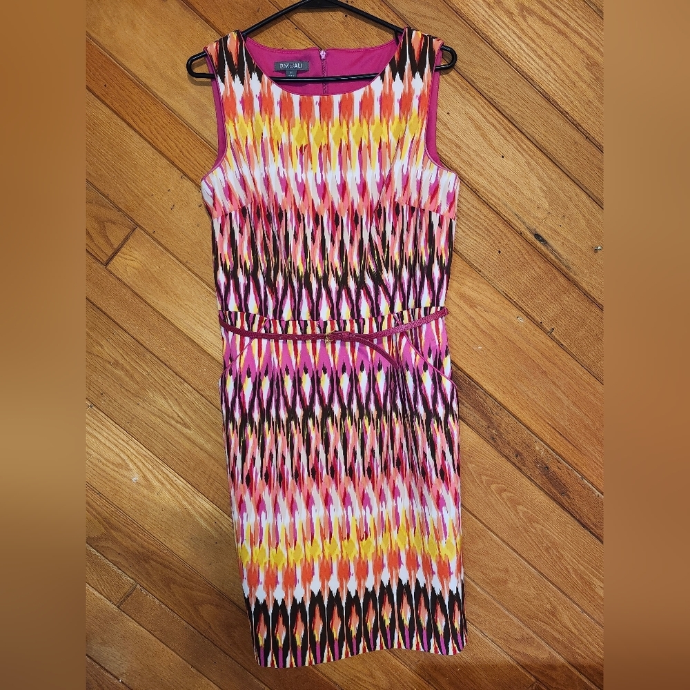 Roz & Ali sleeveless pink belted multicolored shift dress size 10